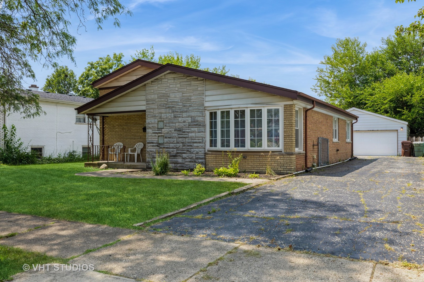 17600 70th Court, Tinley Park, IL 60477