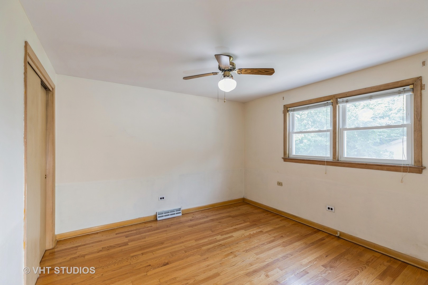 17600 70th Court, Tinley Park, IL 60477