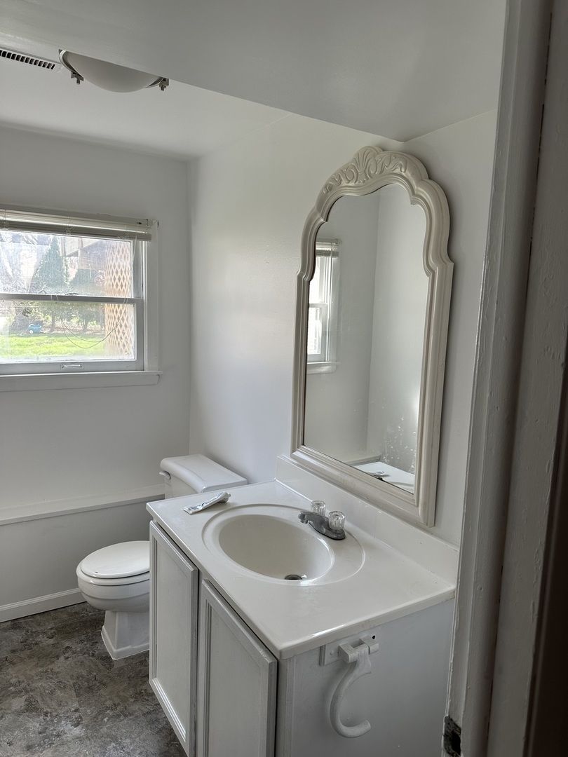 1716 Rogers Avenue, McHenry, IL 60050