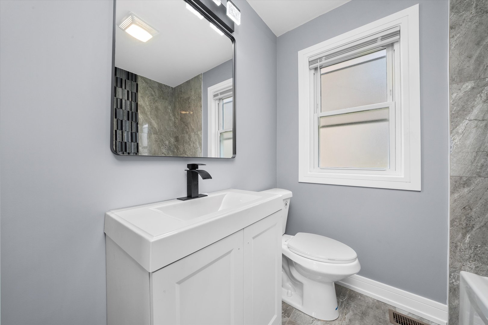9443 S Racine Avenue, Chicago, IL 60620
