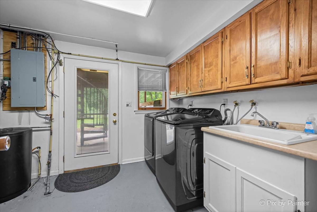 13N415 Burlington Road, Hampshire, IL 60140