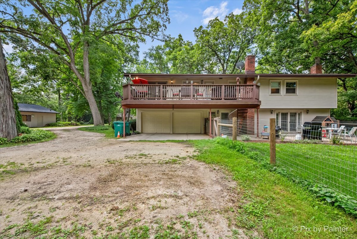13N415 Burlington Road, Hampshire, IL 60140