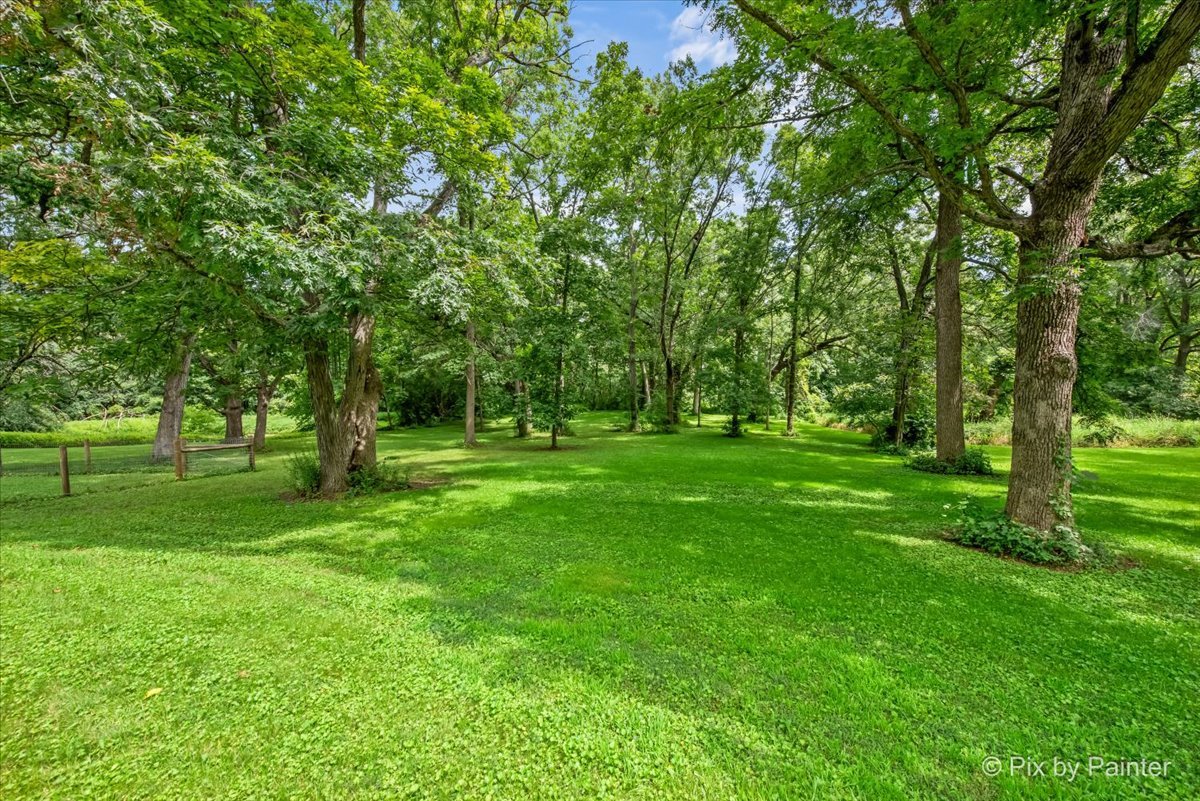 13N415 Burlington Road, Hampshire, IL 60140
