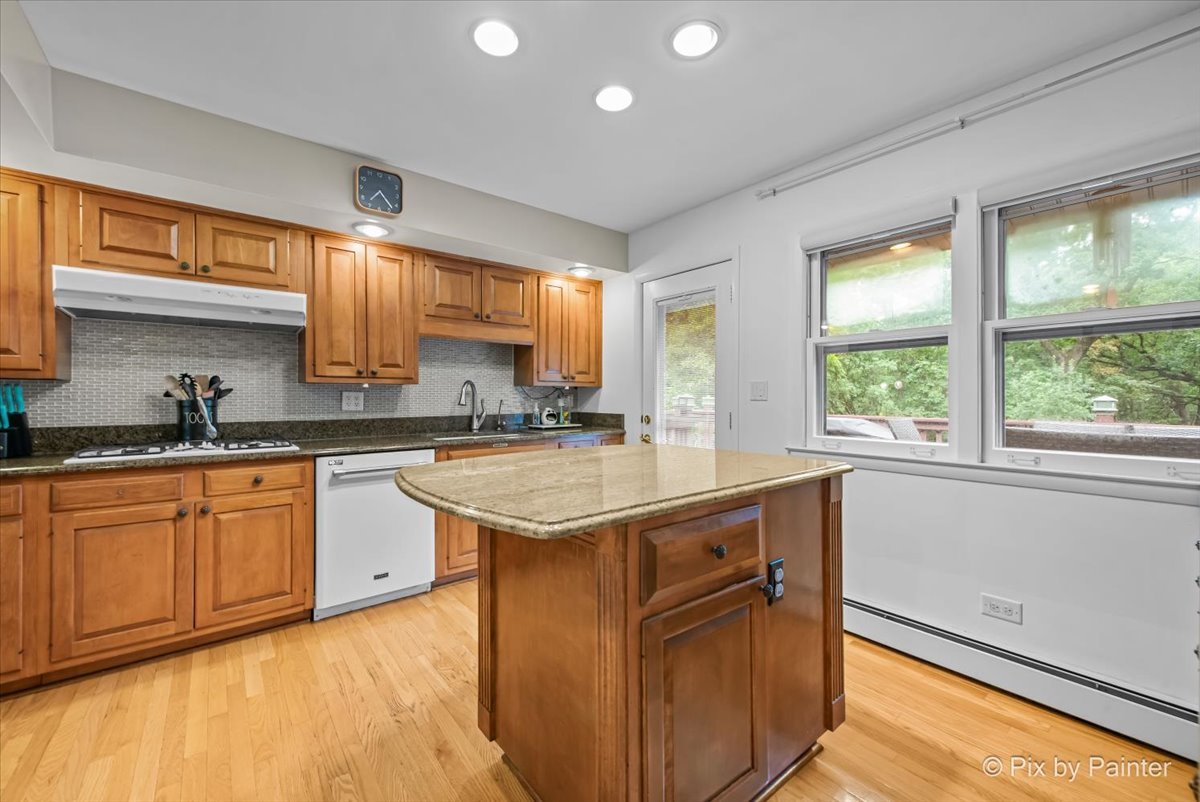 13N415 Burlington Road, Hampshire, IL 60140