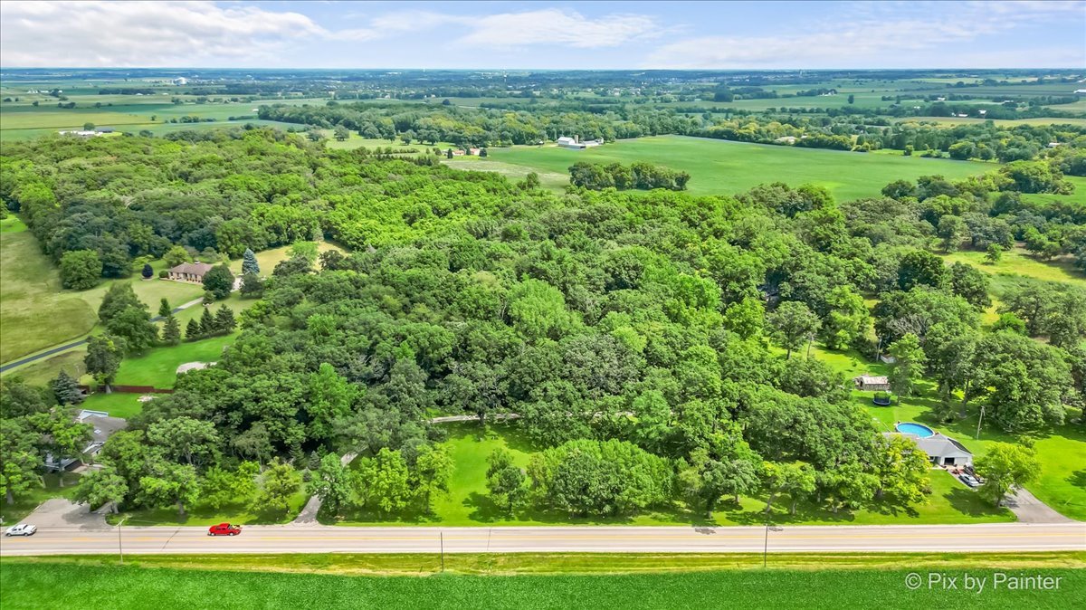 13N415 Burlington Road, Hampshire, IL 60140