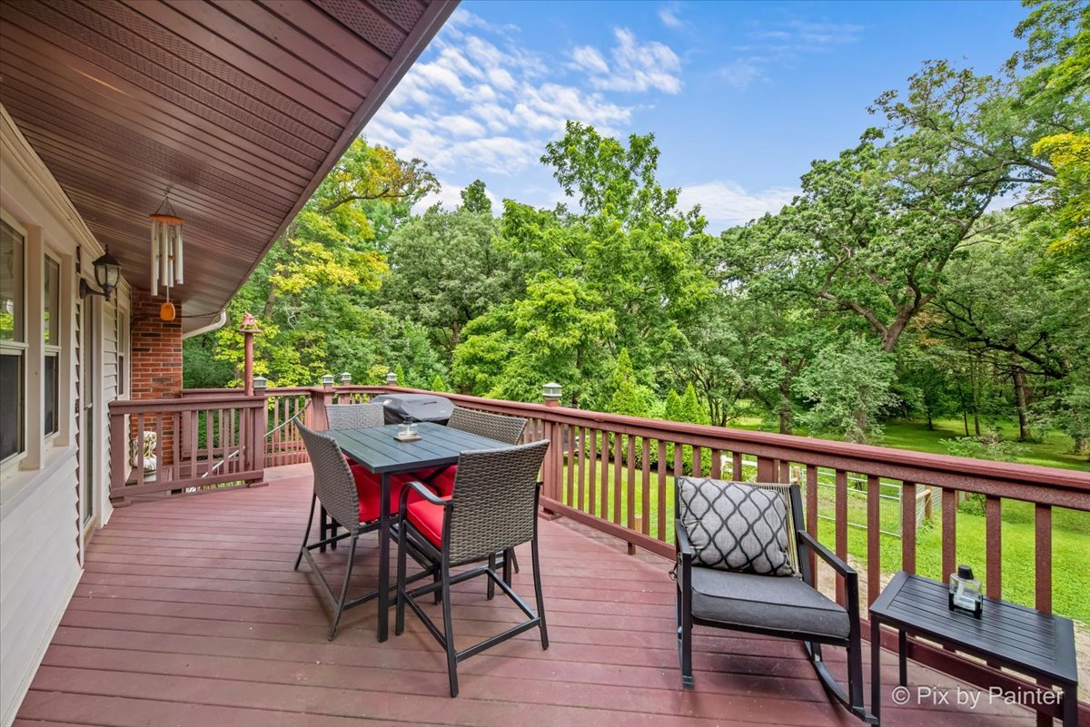 13N415 Burlington Road, Hampshire, IL 60140
