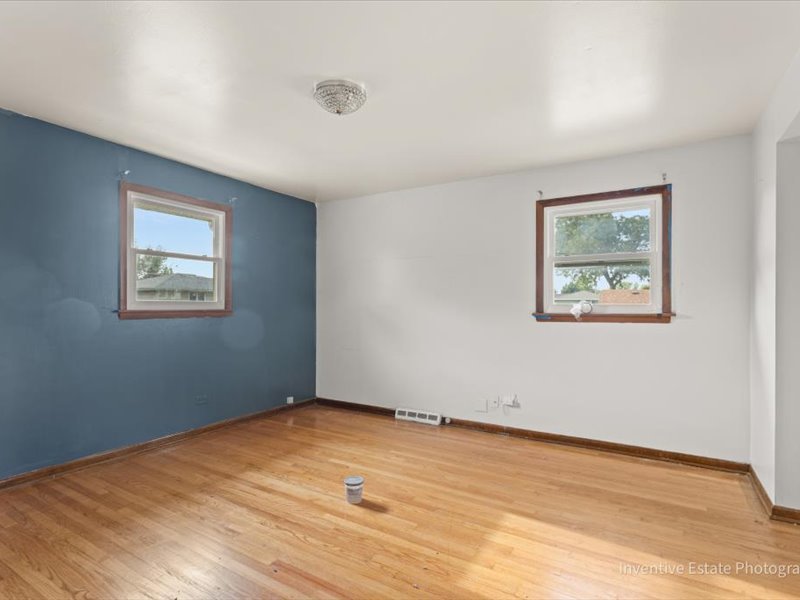1320 E 169th Place, South Holland, IL 60473