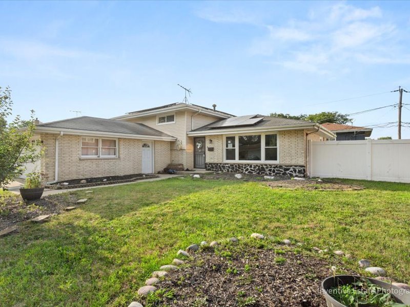 1320 E 169th Place, South Holland, IL 60473