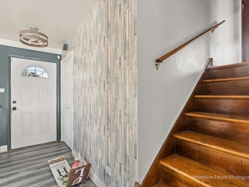 1320 E 169th Place, South Holland, IL 60473