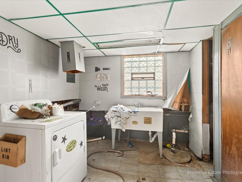1320 E 169th Place, South Holland, IL 60473