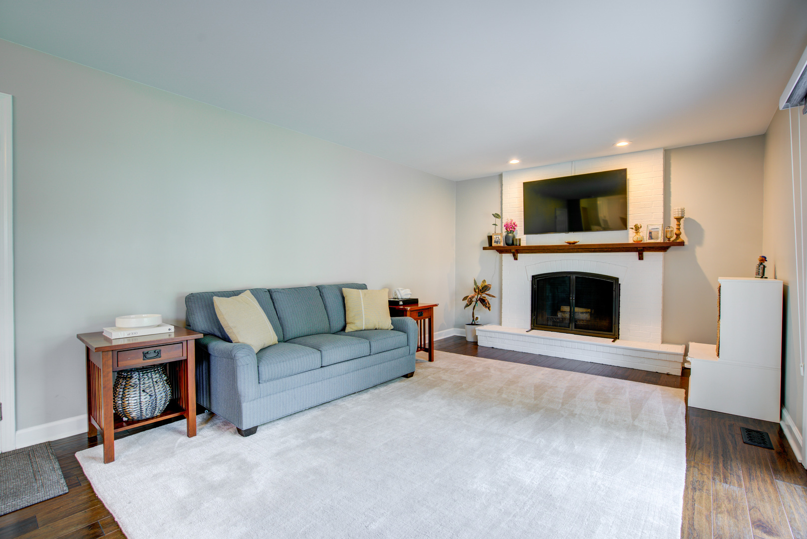 1344 Fir Court, Naperville, IL 60540