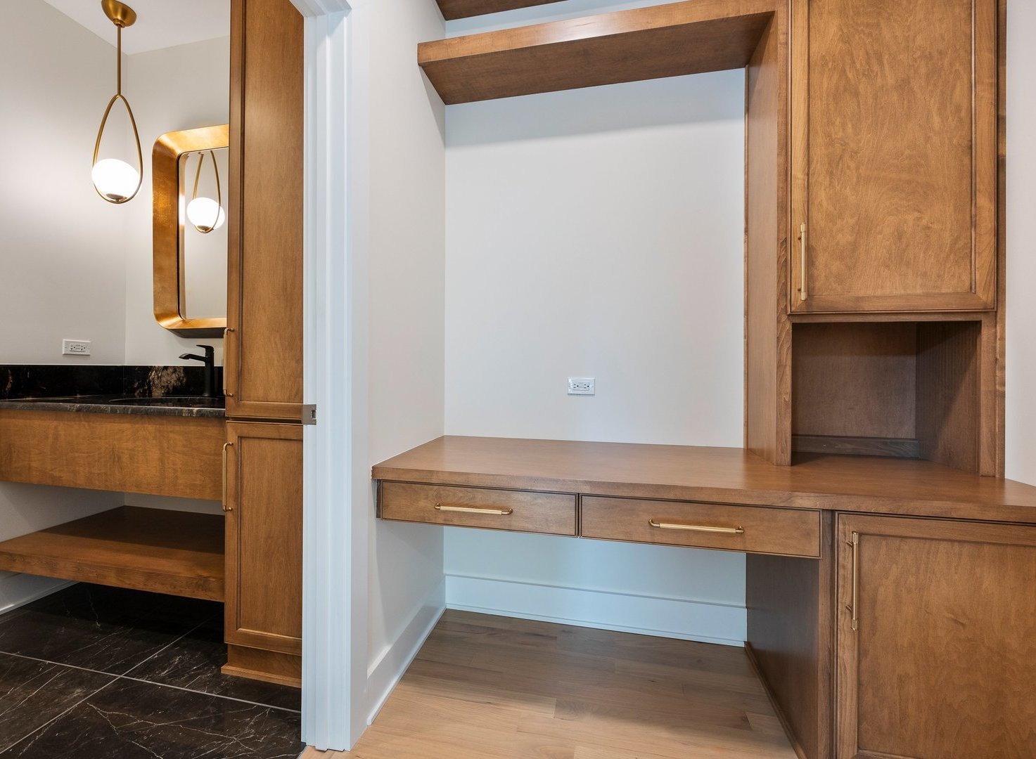 8886 Johnston Road, Burr Ridge, IL 60522