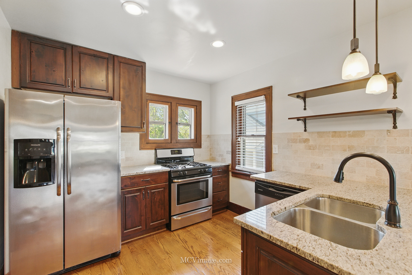 137 E Tyler Street, Oswego, IL 60543