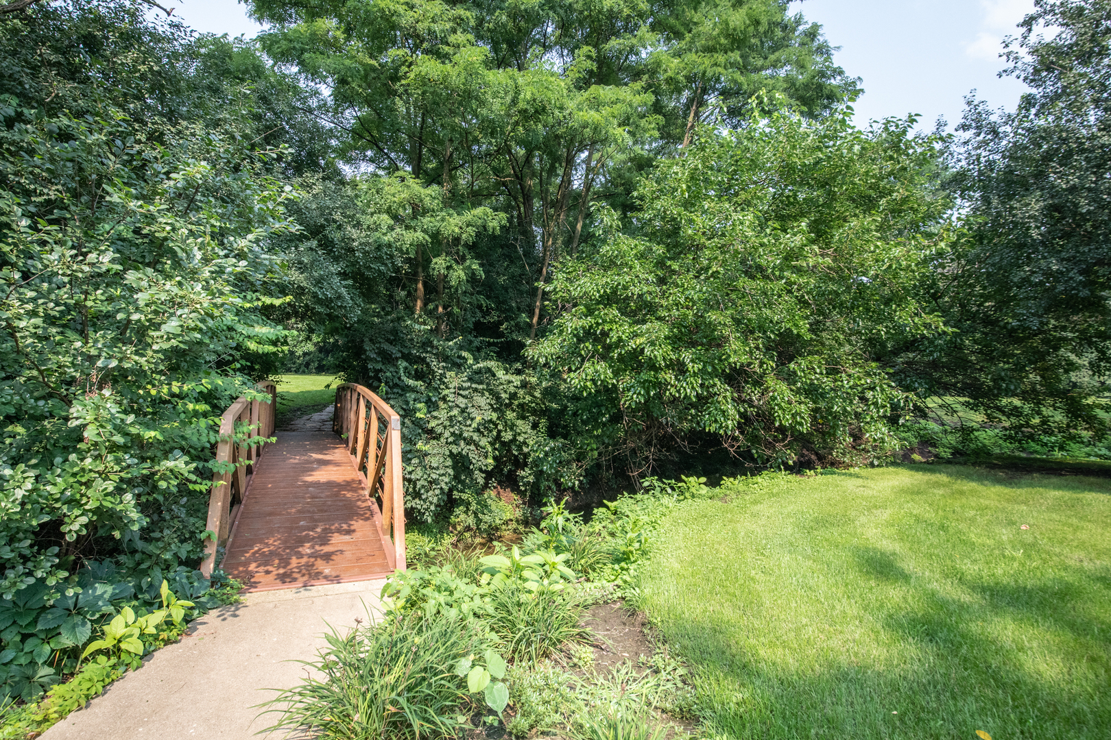 430 Walnut Creek Lane #2201, Lisle, IL 60532