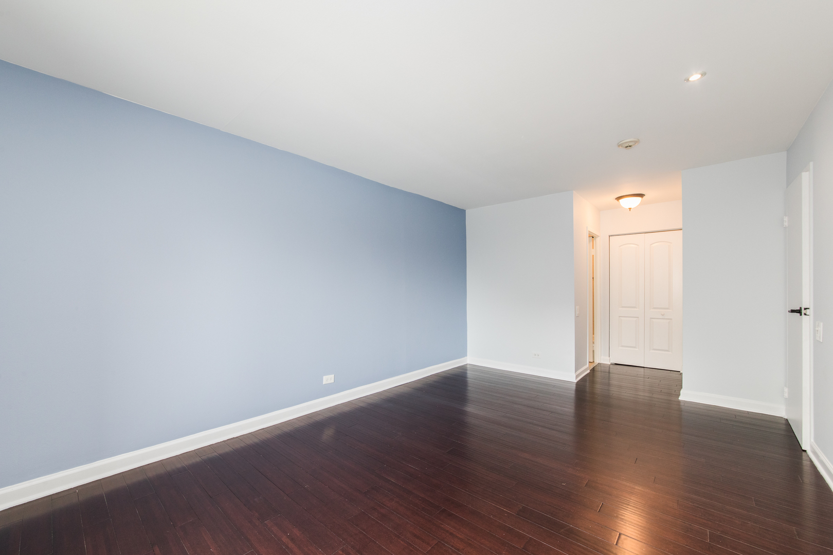 430 Walnut Creek Lane #2201, Lisle, IL 60532