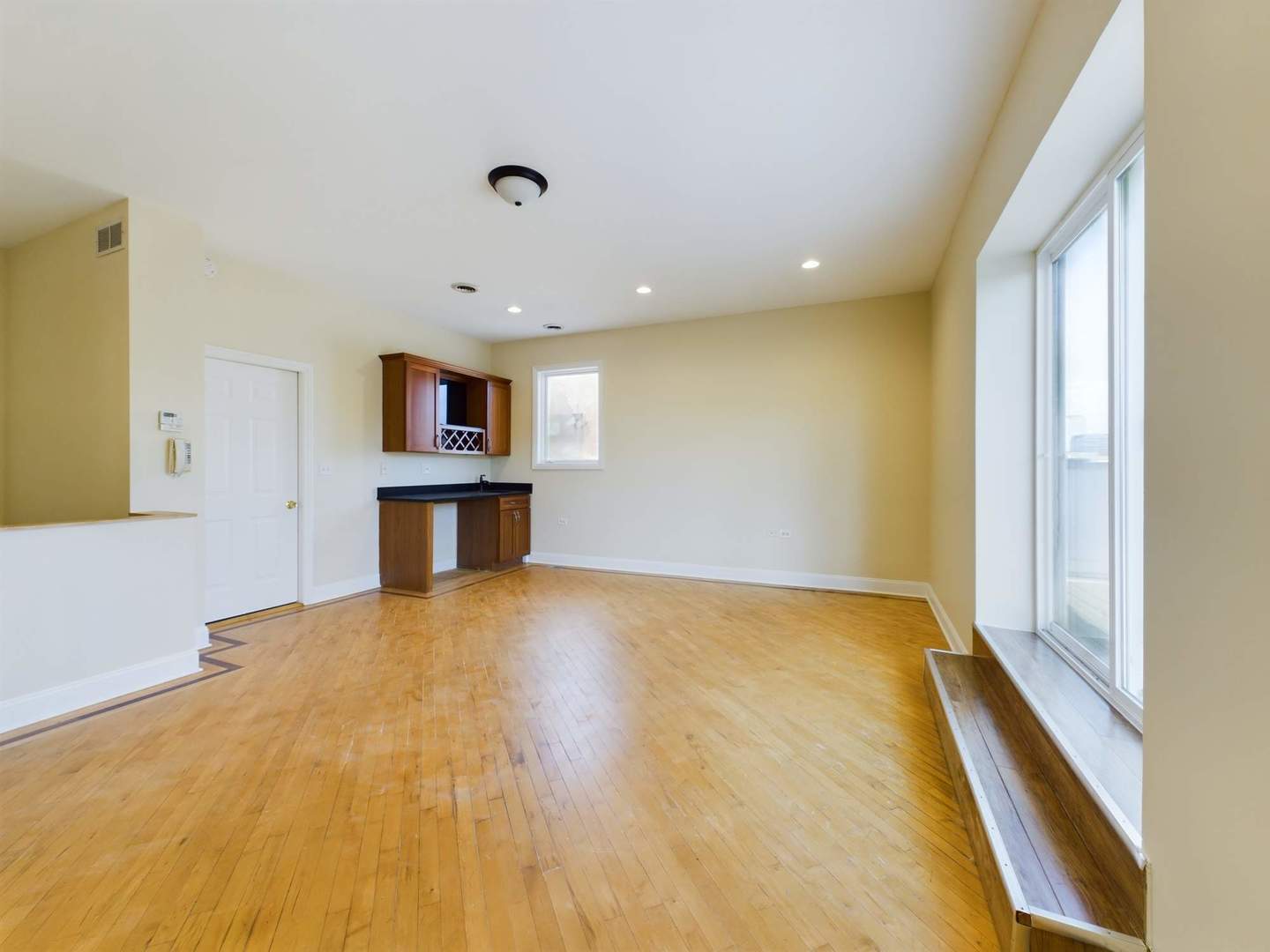 1654 W Ohio Street, Chicago, IL 60622