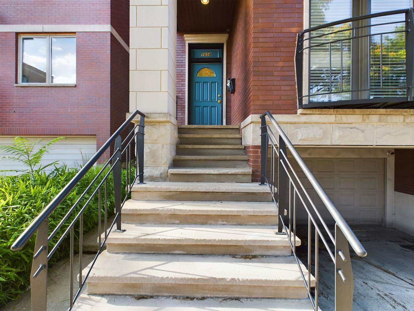 1654 W Ohio Street, Chicago, IL 60622