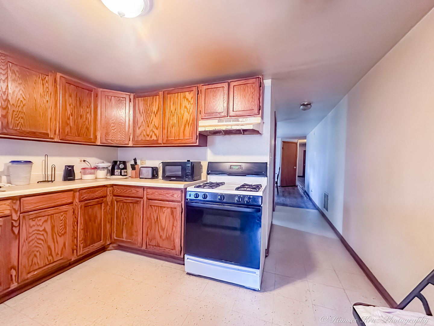 6037 S Champlain Avenue, Chicago, IL 60637