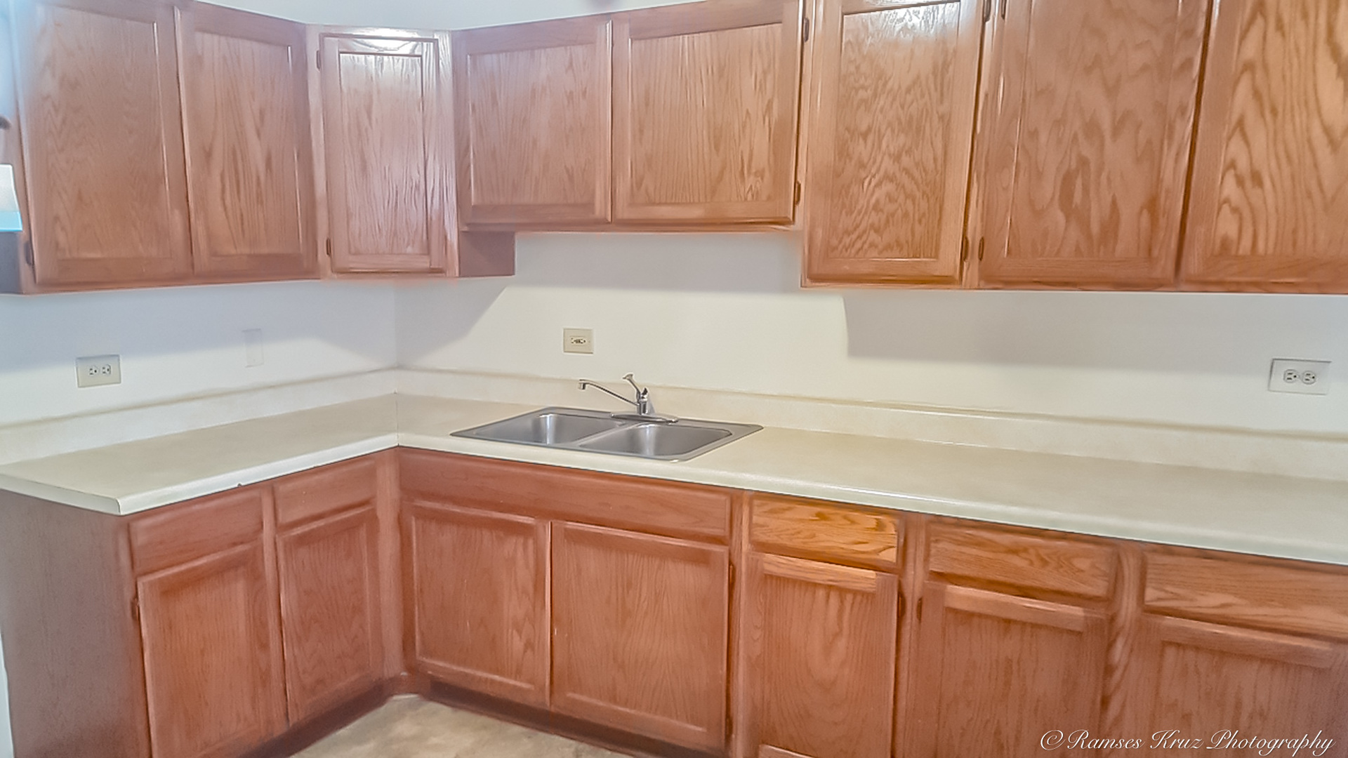 6037 S Champlain Avenue, Chicago, IL 60637