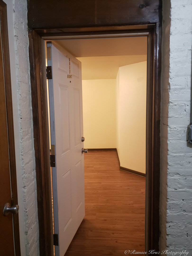 6037 S Champlain Avenue, Chicago, IL 60637