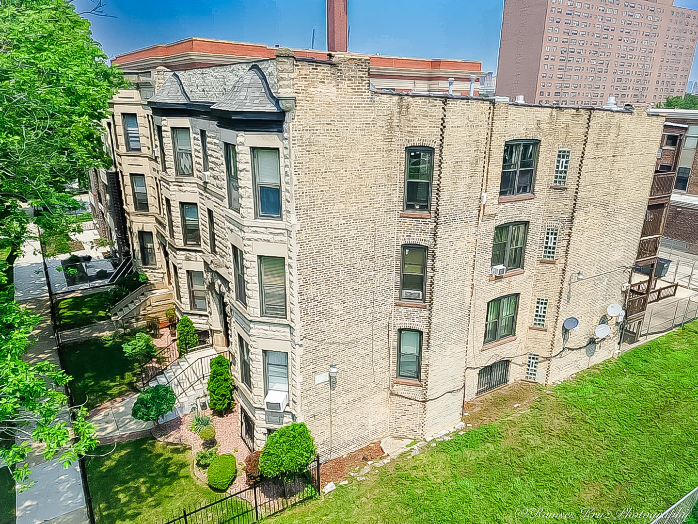 6037 S Champlain Avenue, Chicago, IL 60637