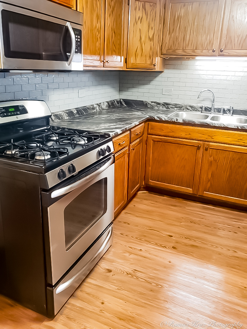 6037 S Champlain Avenue, Chicago, IL 60637