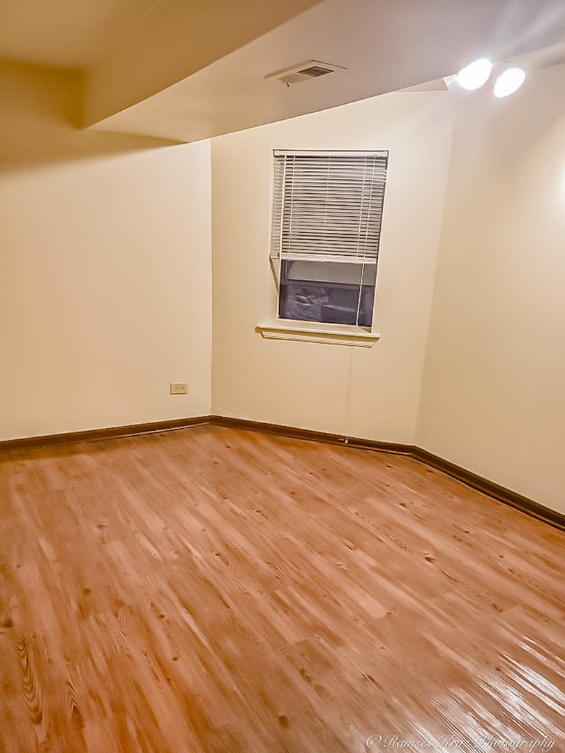 6037 S Champlain Avenue, Chicago, IL 60637