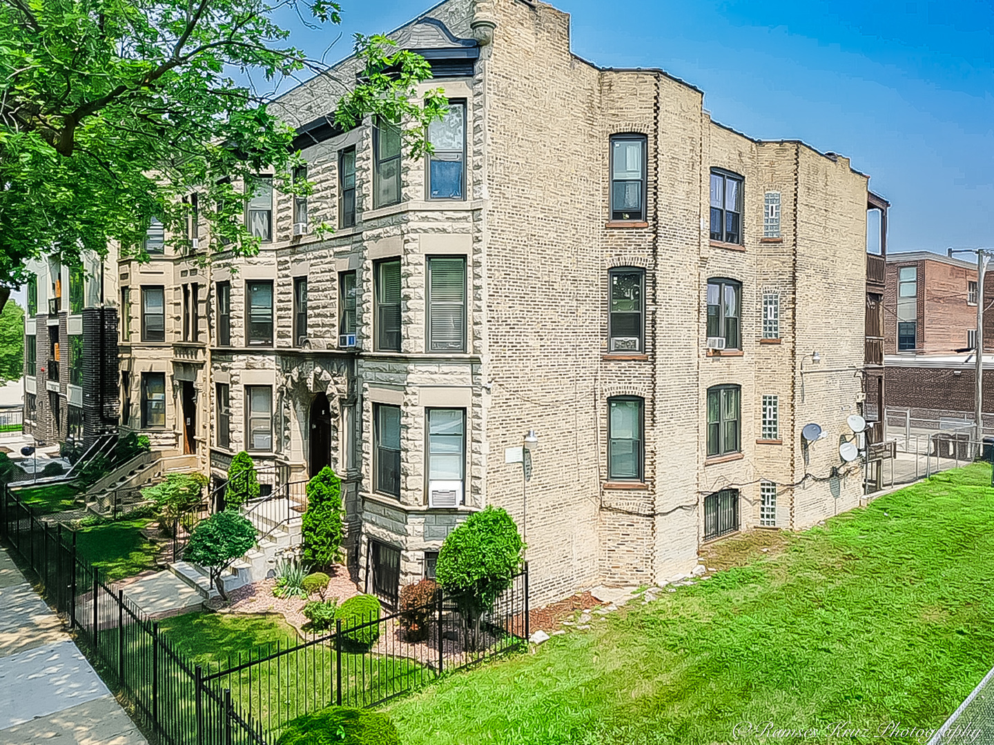 6037 S Champlain Avenue, Chicago, IL 60637