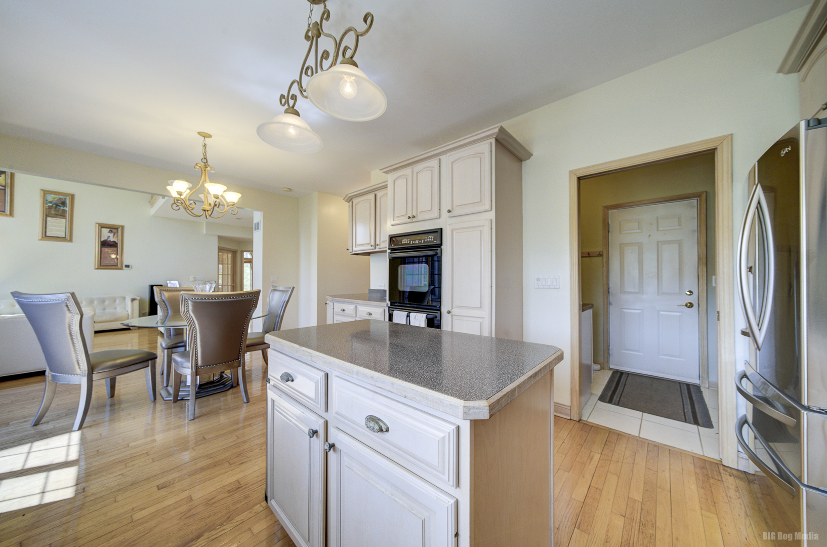 324 Royal Oak Drive, Steger, IL 60475