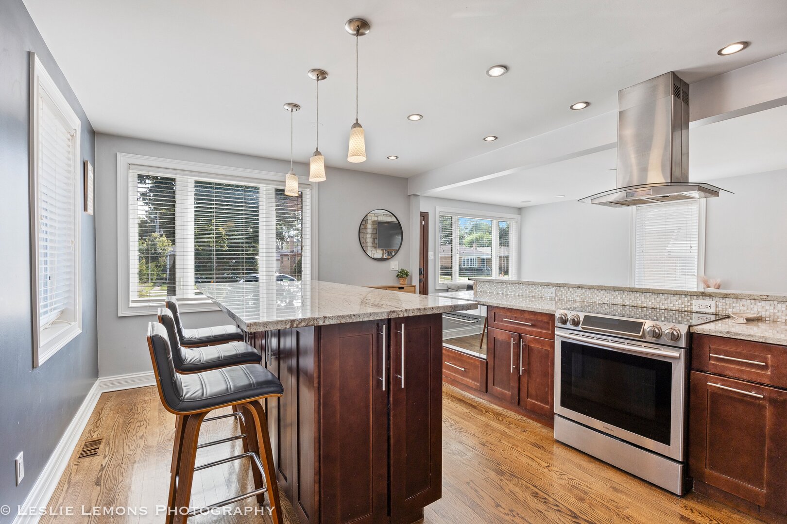 3046 Sarah Street, Franklin Park, IL 60131