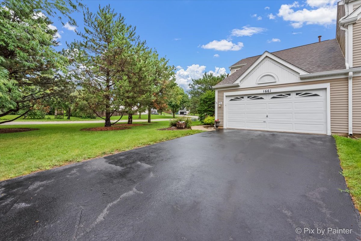 1661 Spaulding Road, Bartlett, IL 60103