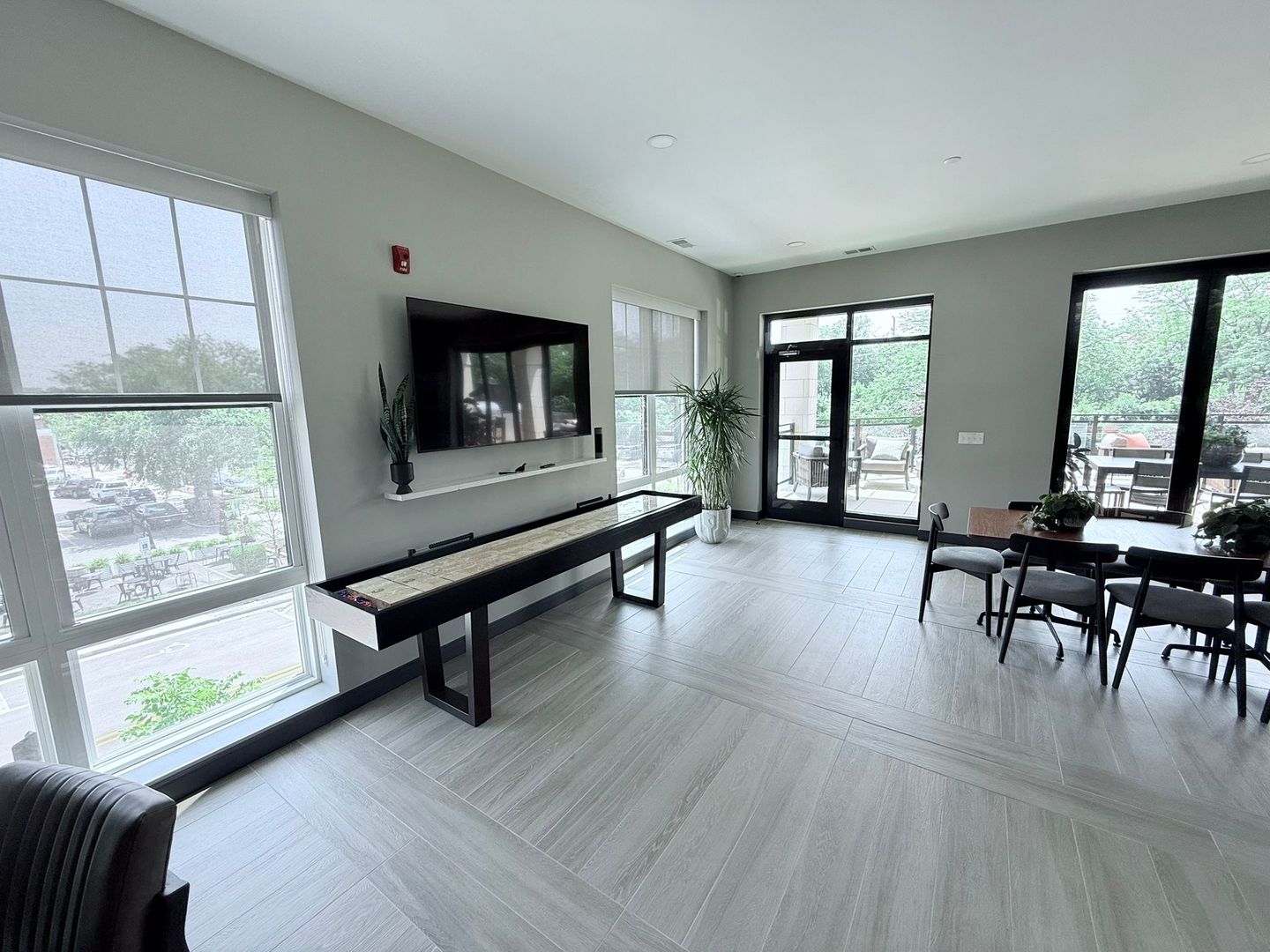 464 Glenwood Avenue #304, Glen Ellyn, IL 60137