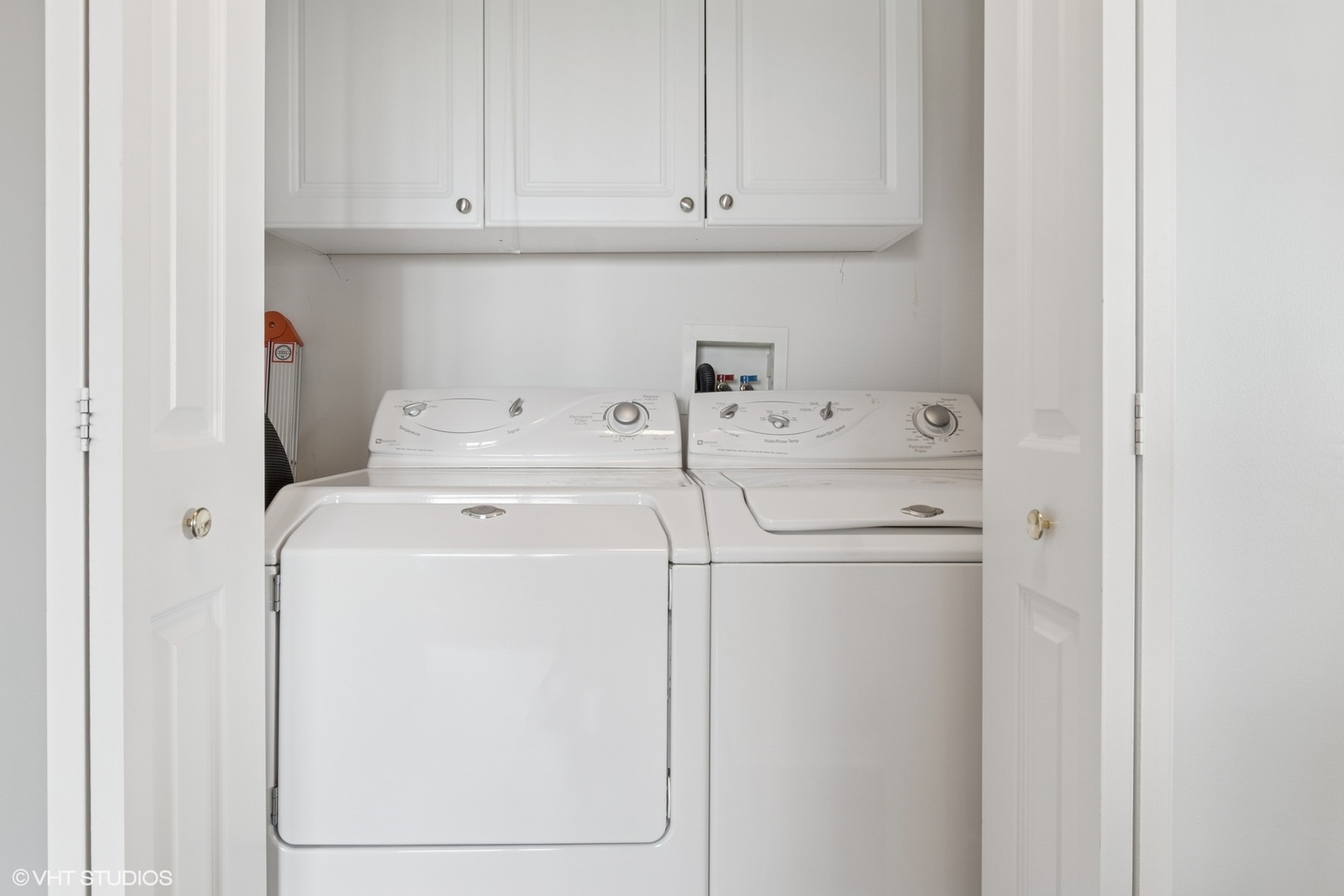0S099 Lee Court #401, Winfield, IL 60190
