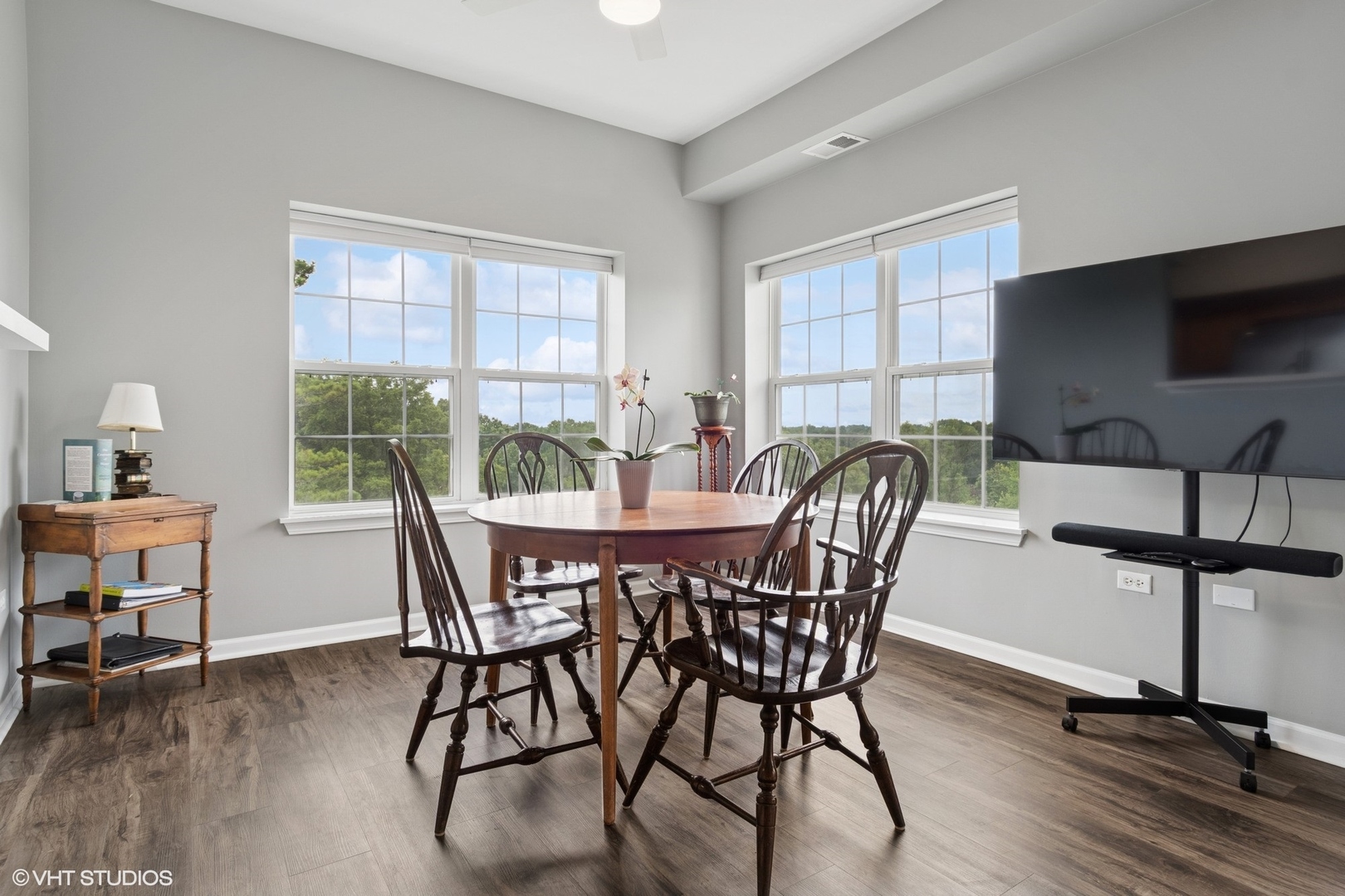 0S099 Lee Court #401, Winfield, IL 60190