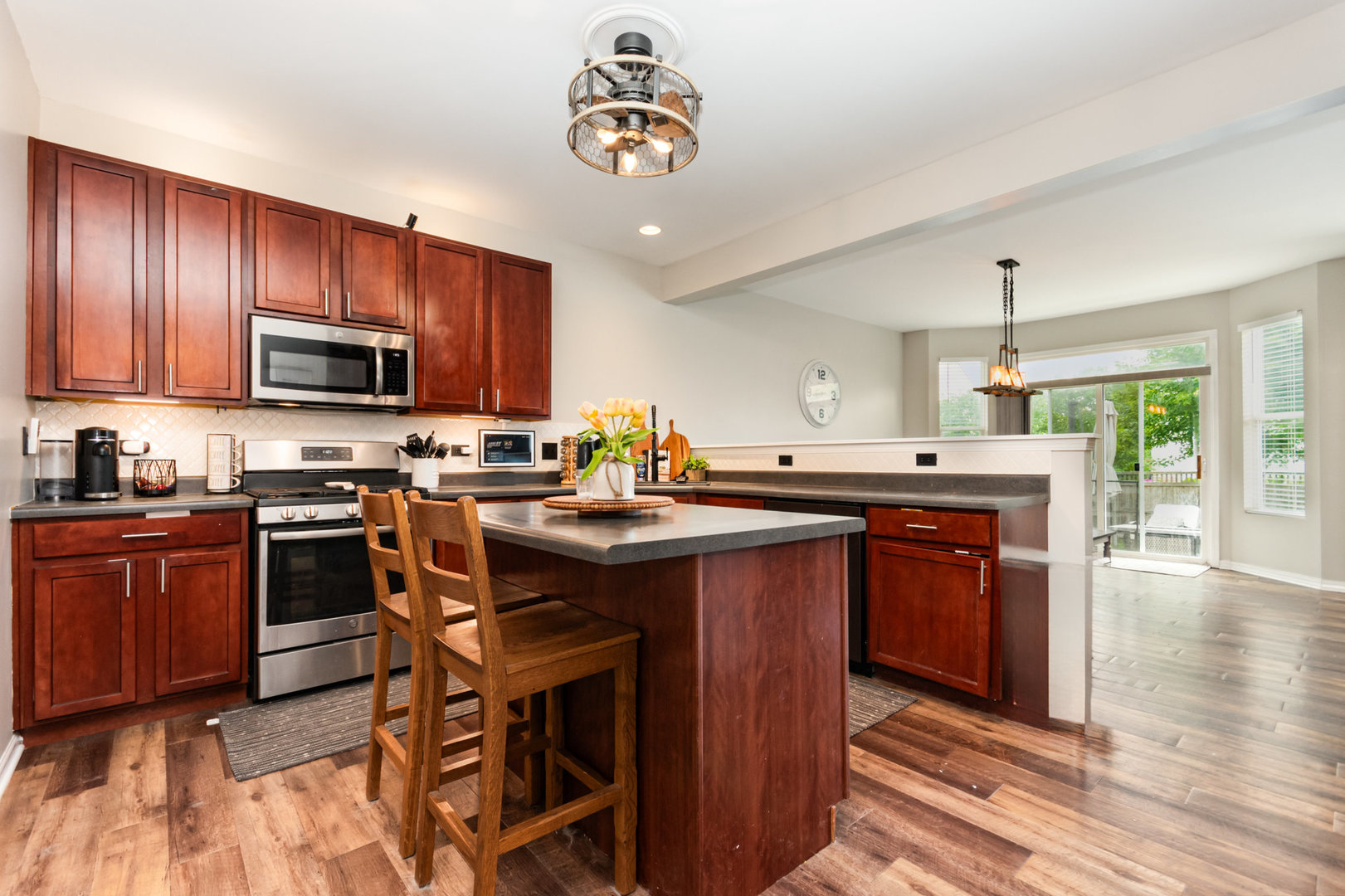 1306 Dauphin Drive, Joliet, IL 60431
