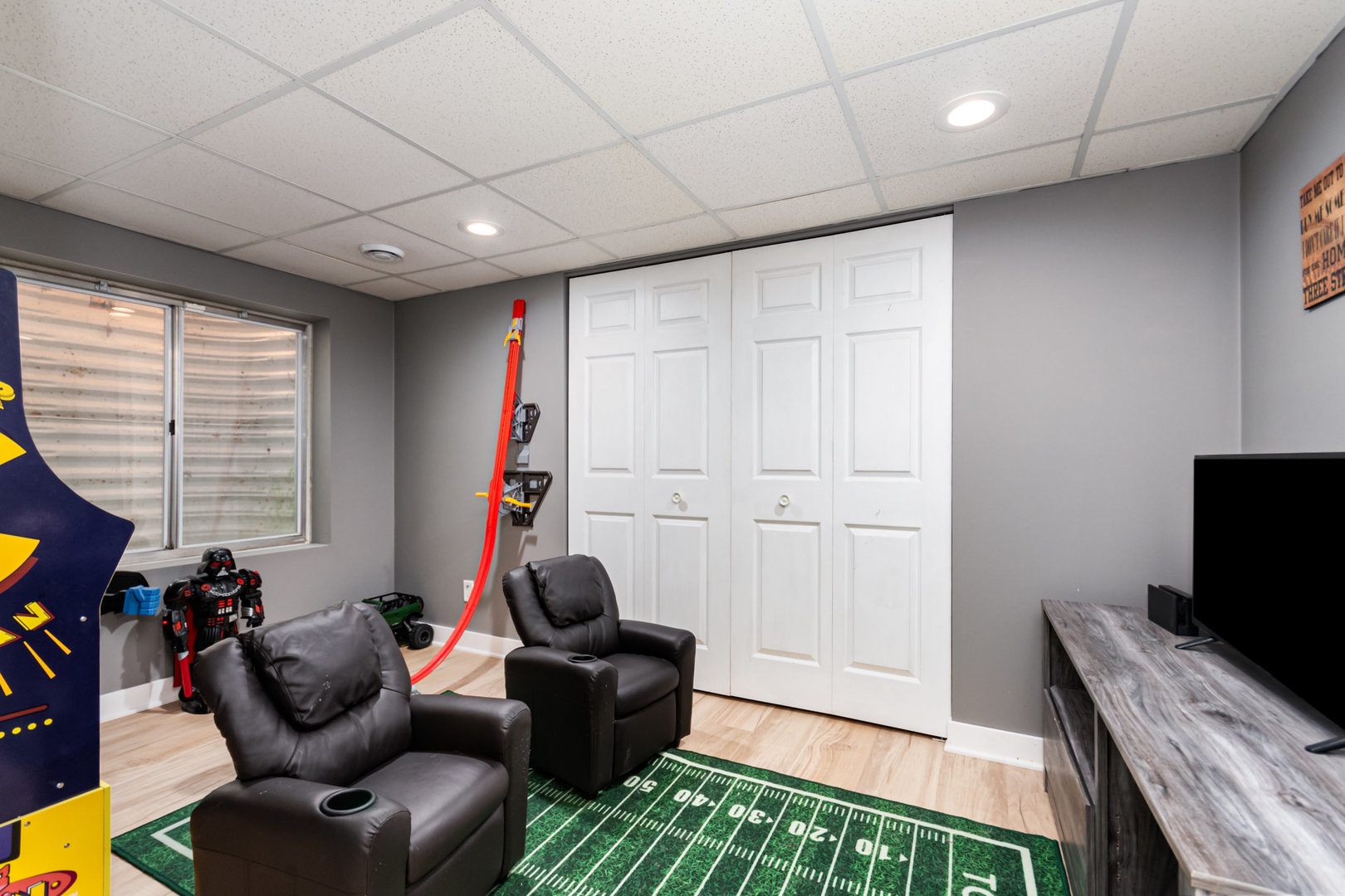1306 Dauphin Drive, Joliet, IL 60431