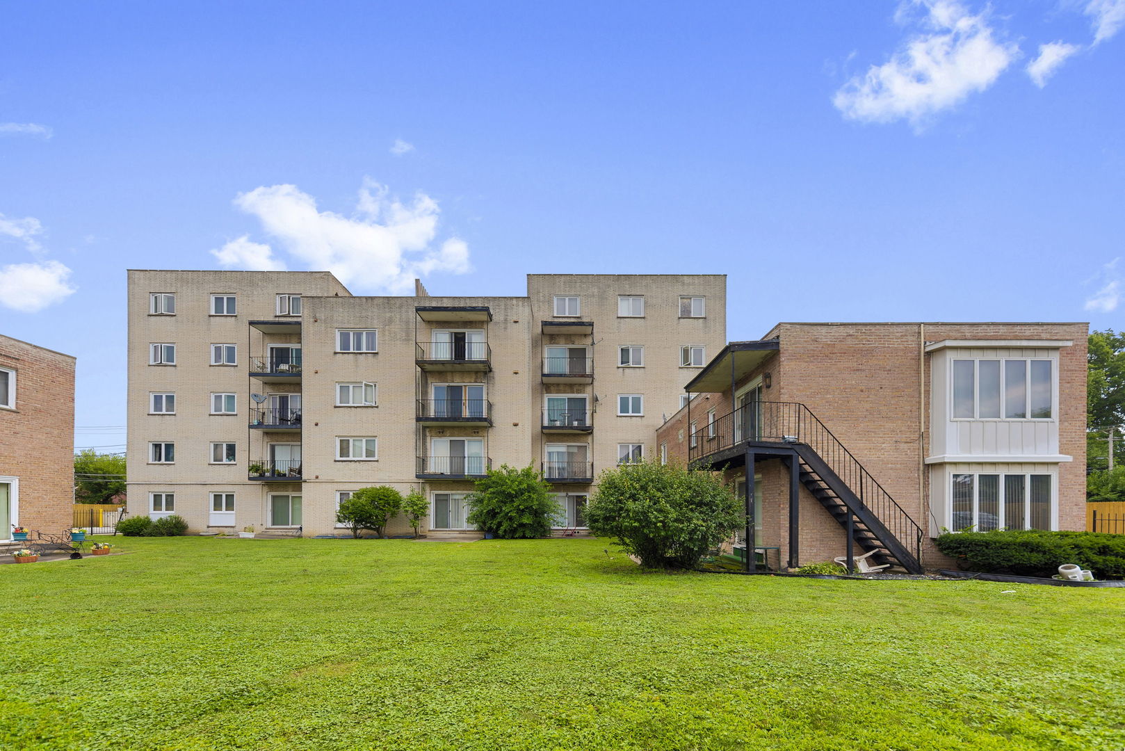 11551 S WESTERN Avenue #C2C, Chicago, IL 60643