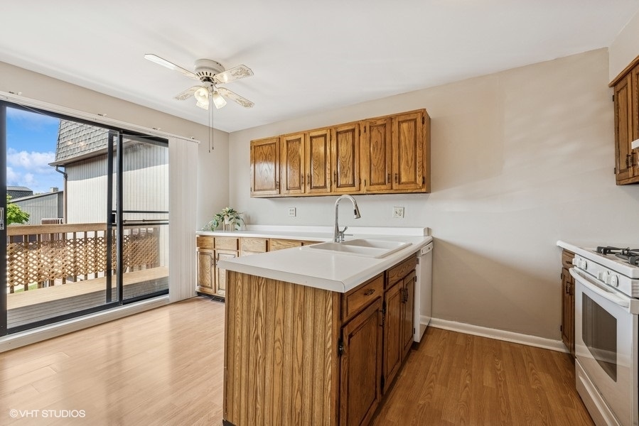 776 Golfview Drive, Roselle, IL 60172