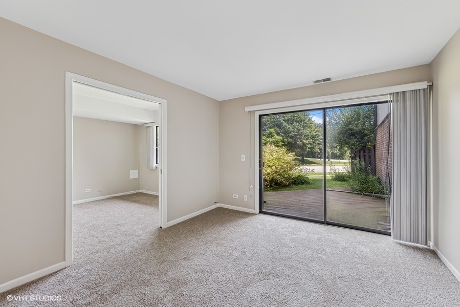 776 Golfview Drive, Roselle, IL 60172