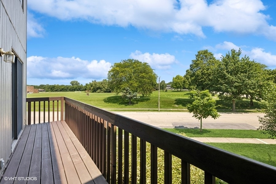 776 Golfview Drive, Roselle, IL 60172
