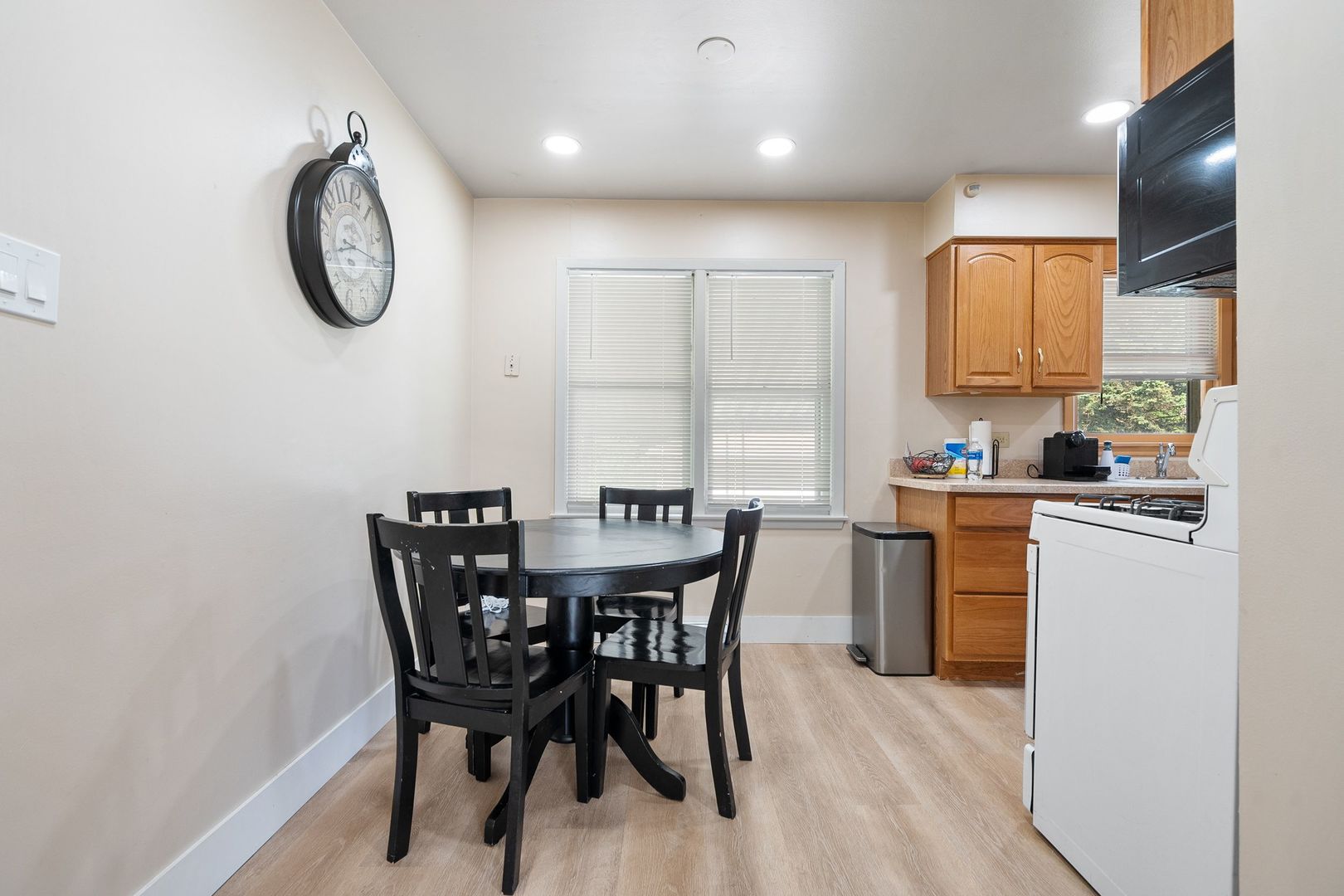 9808 Normandy Avenue, Oak Lawn, IL 60453