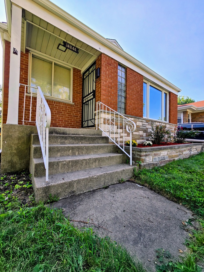 14248 Minerva Avenue, Dolton, IL 60419