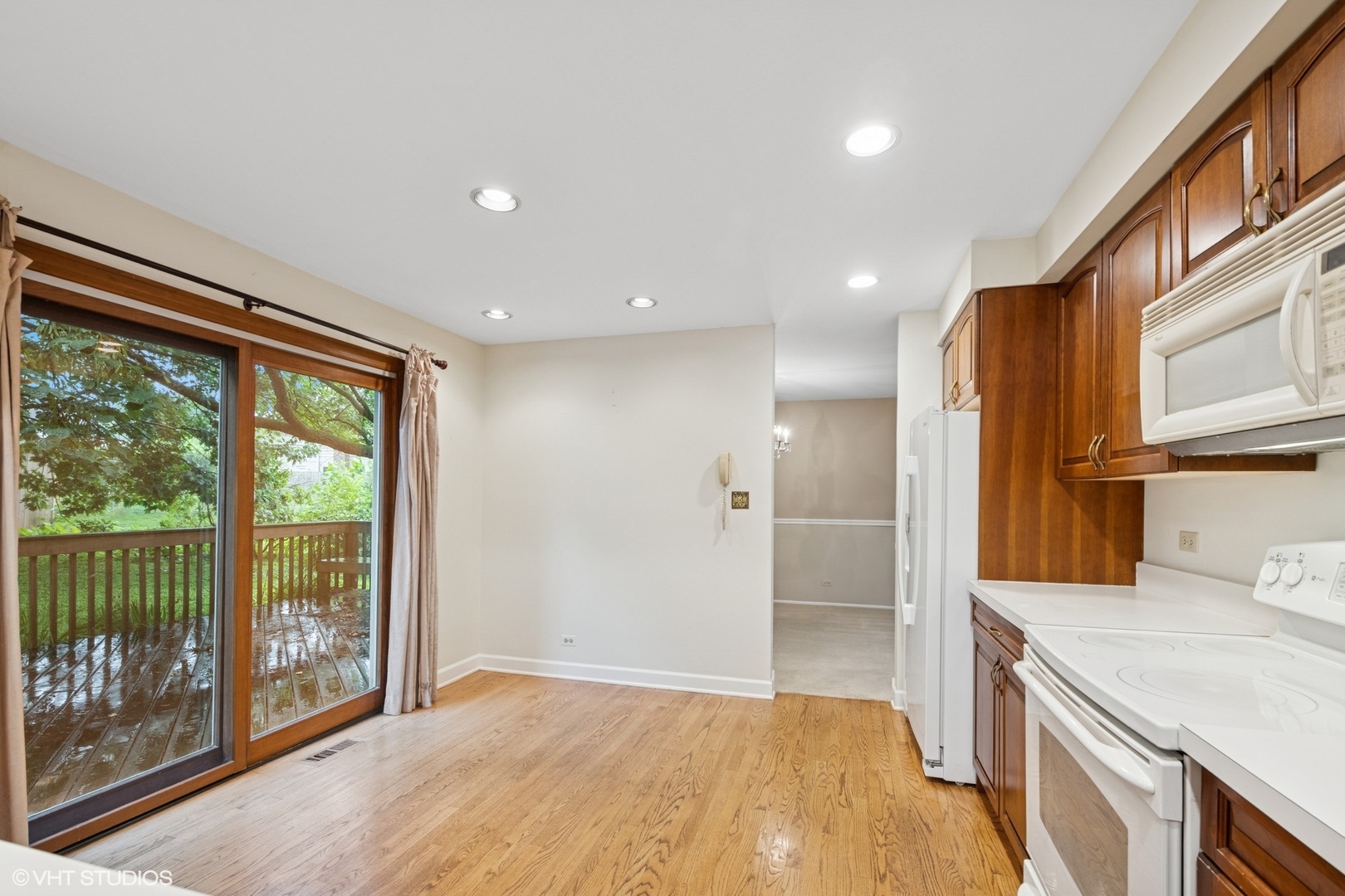 1720 Buena Vista Drive, Wheaton, IL 60189