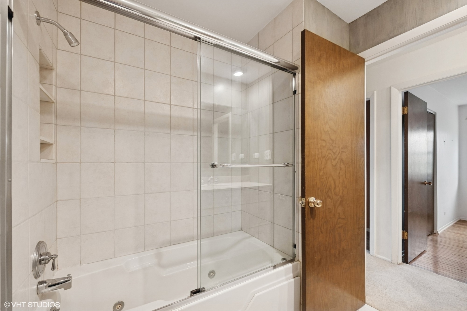 1720 Buena Vista Drive, Wheaton, IL 60189