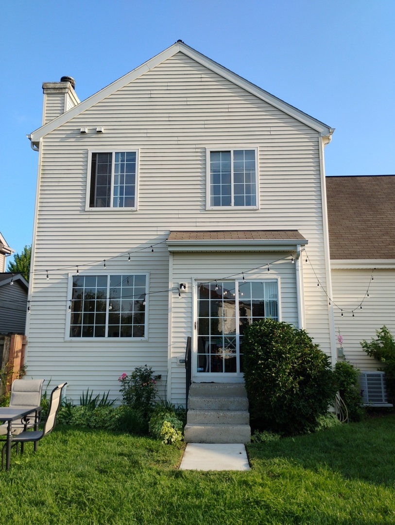 178 W Hampton Drive, Round Lake, IL 60073