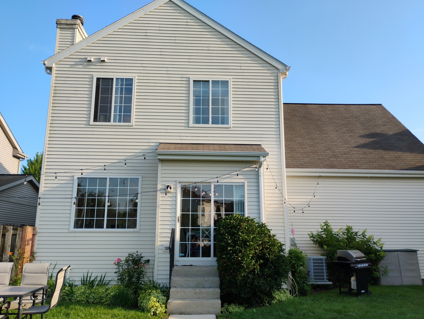 178 W Hampton Drive, Round Lake, IL 60073