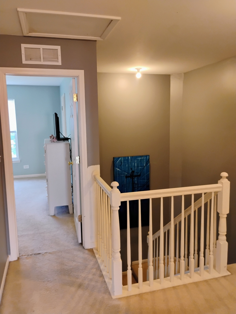 178 W Hampton Drive, Round Lake, IL 60073