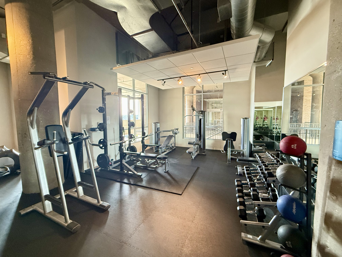 900 N Kingsbury Street #861, Chicago, IL 60610