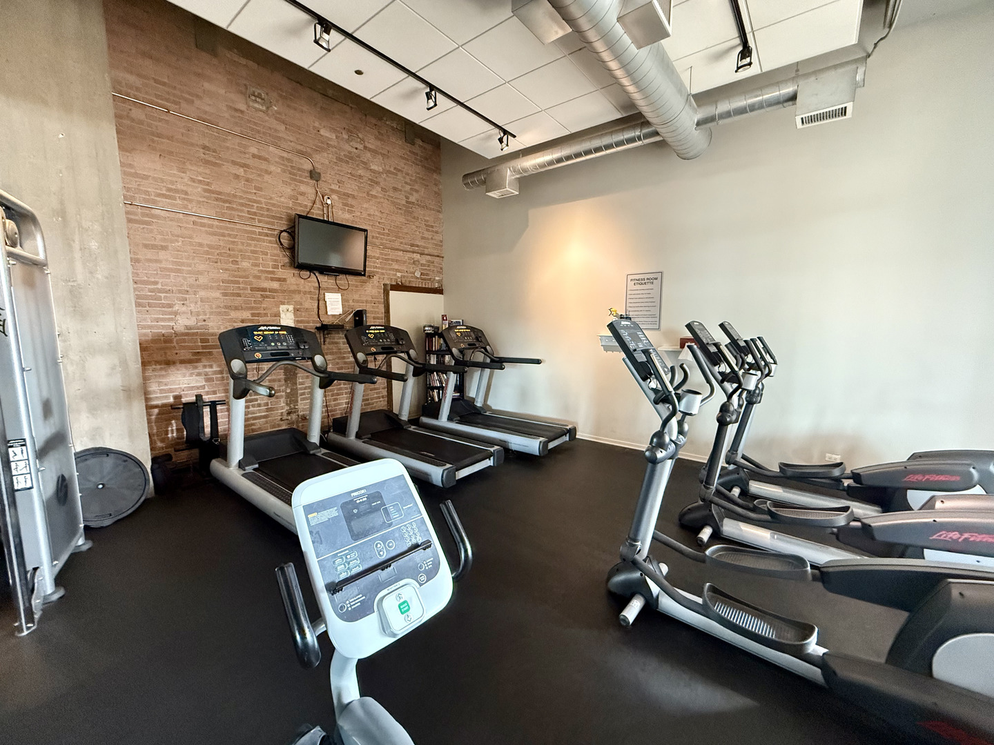 900 N Kingsbury Street #861, Chicago, IL 60610