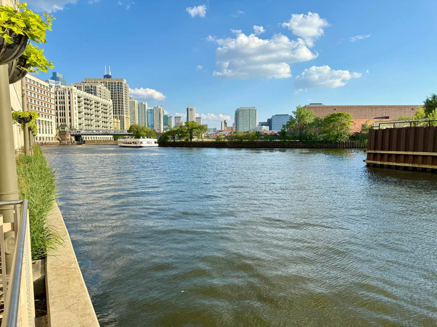 900 N Kingsbury Street #861, Chicago, IL 60610